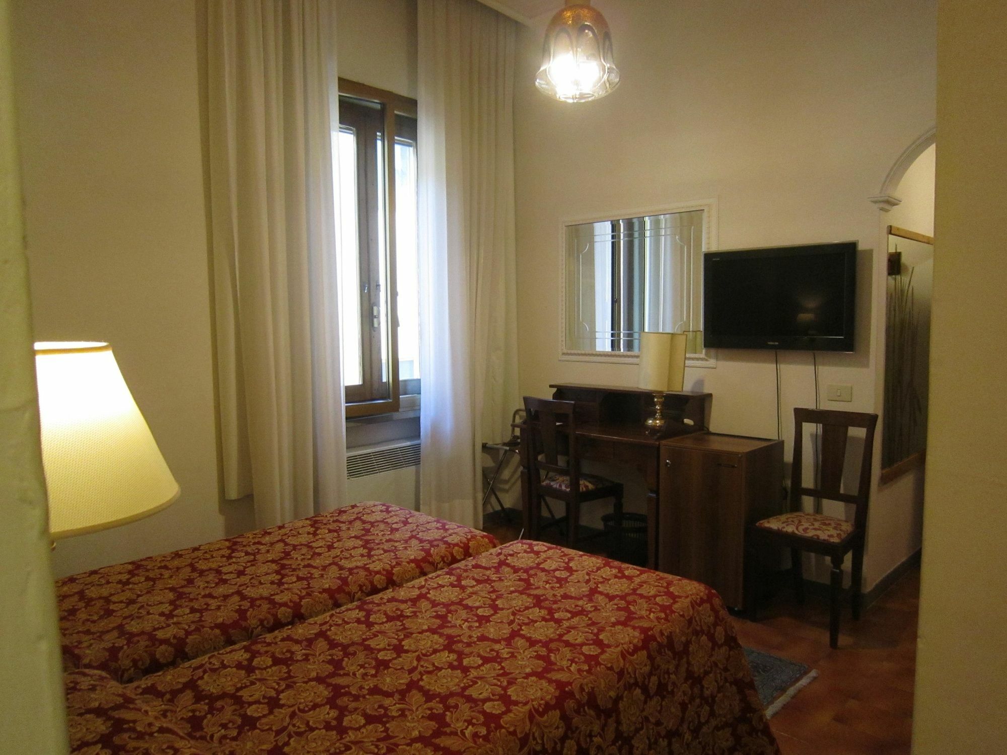 Hotel City ฟลอเรนซ์ ภายนอก รูปภาพ